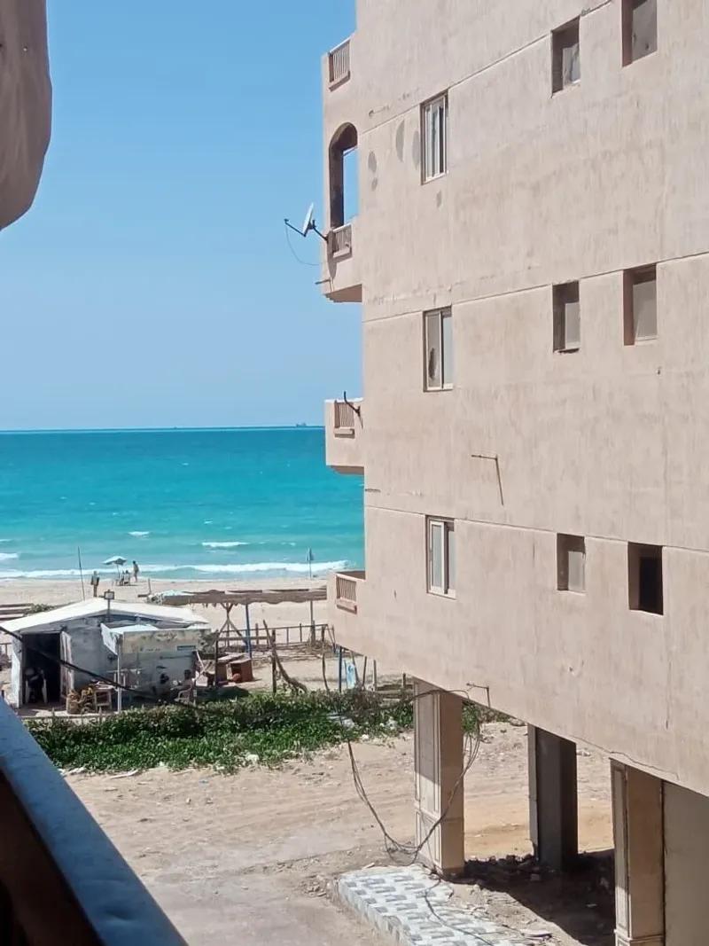 شقة ثاني نمرة من البحر للبيع في اسكندرية