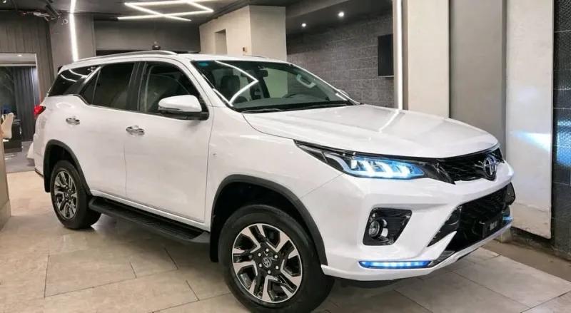 Toyota fortuner sport 4WD 2027 Zero