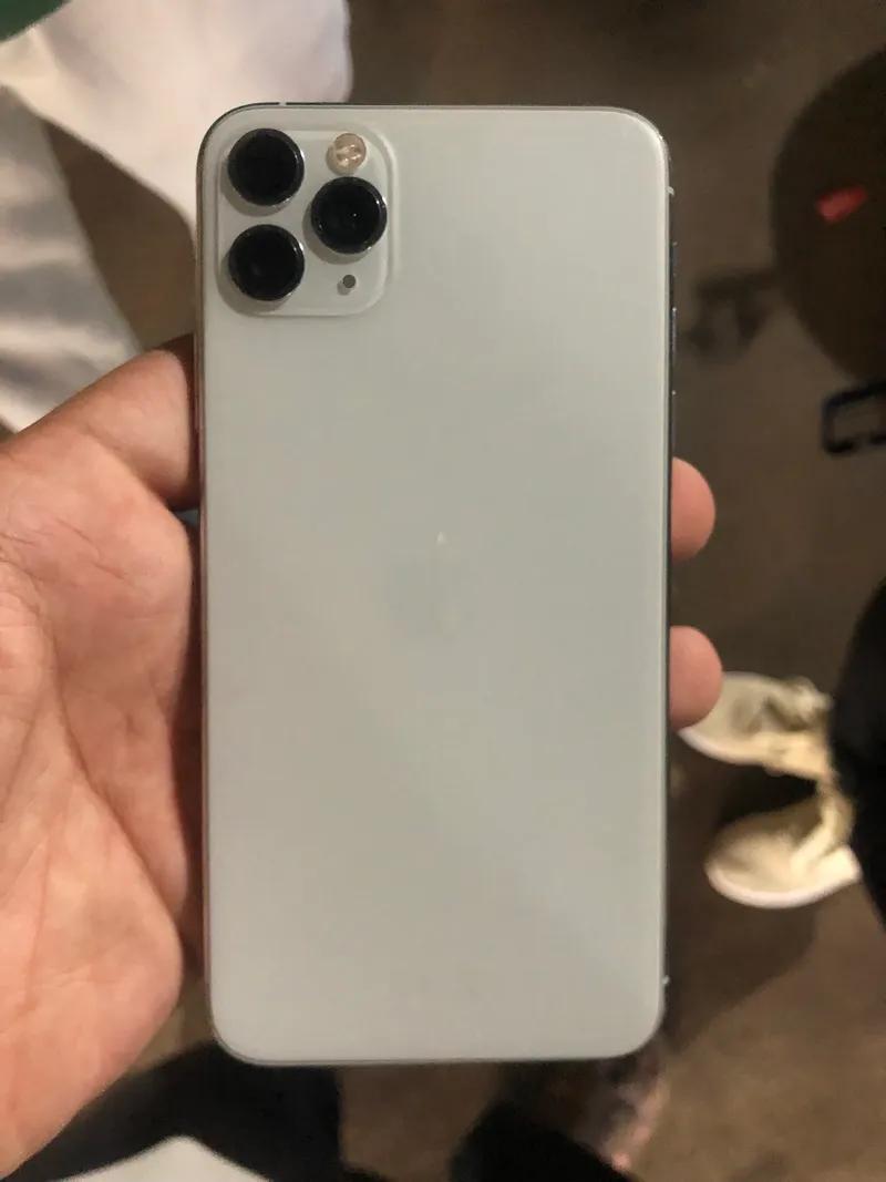 ايفون١١ برو ماكس