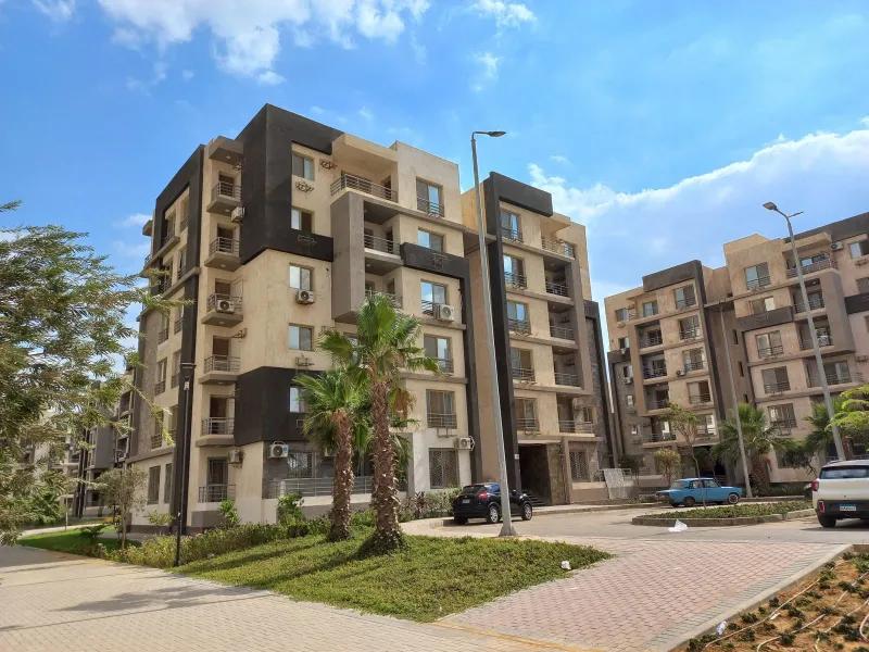 للبيع شقه بجنه زايد 2