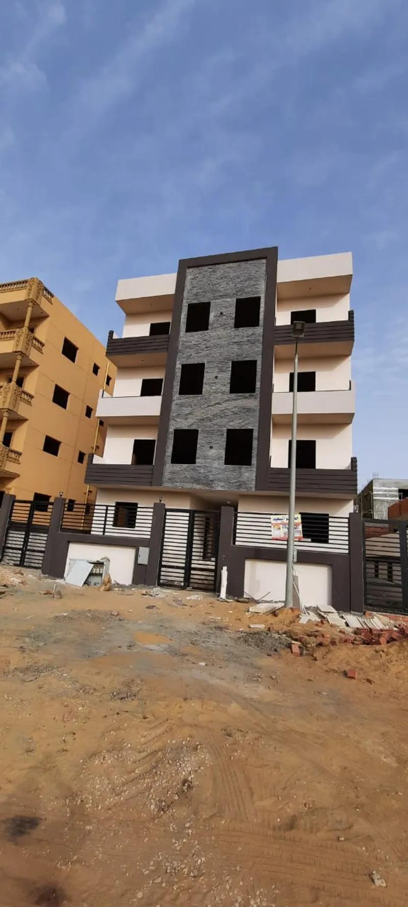 شقه للبيع بالحى المتميز