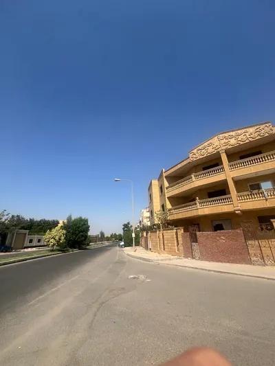 فيلا العبور الحى الرابع