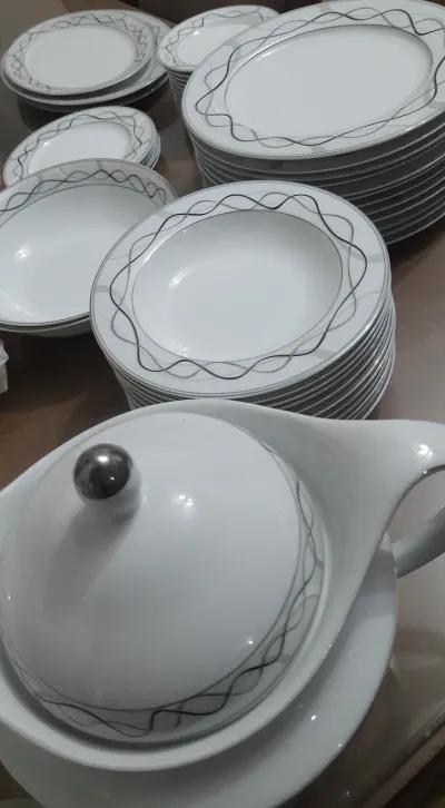 طقم صينى وارد الامارات ١٢٨ قطعة in Hadayek al-Ahram, Giza - 8,000 EGP