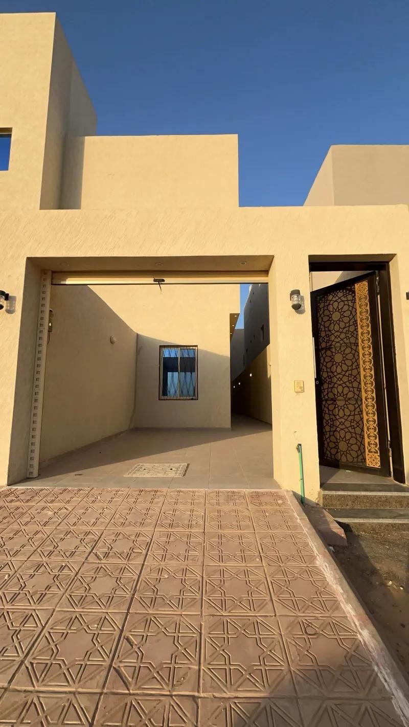 🏡 شقة أرضية بمدخل مستقل للإيجار السنوي بالخرج حي مشرفة