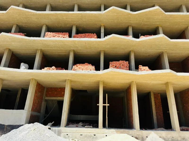 مش مجرد شقة… 67 متر بإطلالة حمام سباحة على ممشى الغردقة