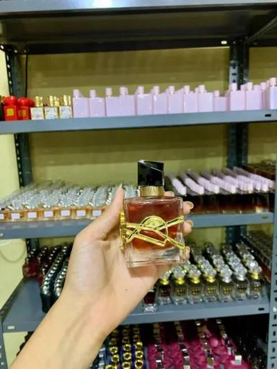 جميع انواع البرفنات رجالي ونسائي في حدائق القبة, القاهرة - 300 EGP