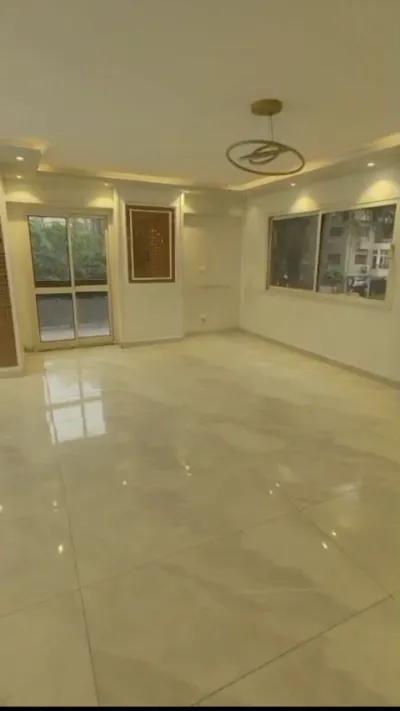 فرصه شقه للبيع تصلح سكني او اداري بالقرب من سراج مول في مدينة نصر, القاهرة - 5,500,000 EGP