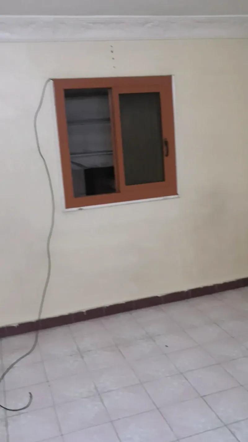 للبيع بسعر لقطه شقه في شارع النخله موقع متميز من المالك