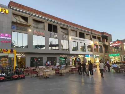 امتلك عيادتك في اقوي المولات الاداريه مول the market