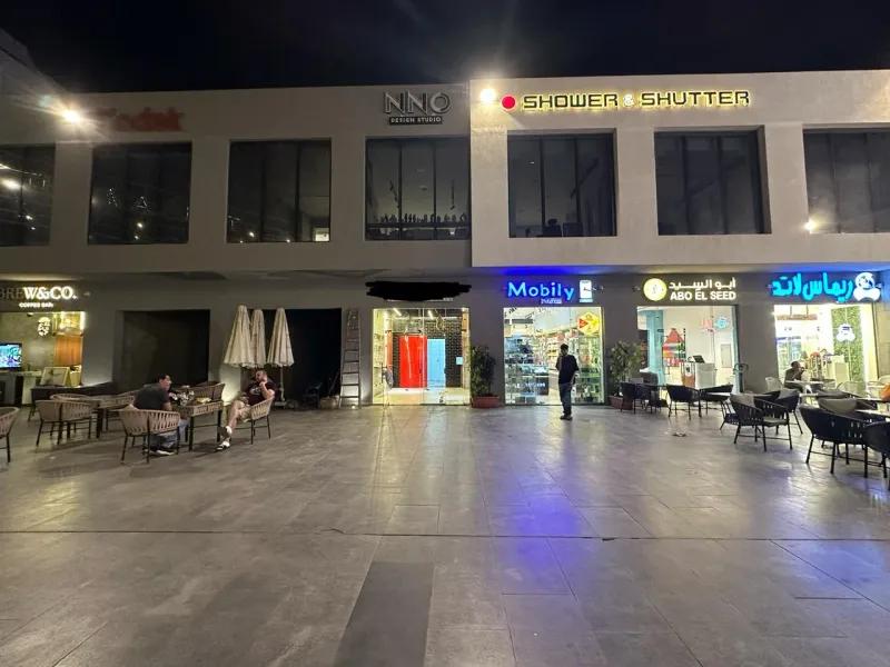 للايجار محل تجاري في المرحله الثانيه في مول شغال بالفعل