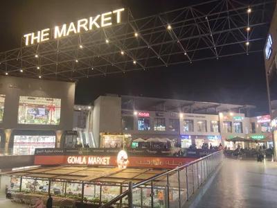 تجاري للإيجار 76متر في المرحله الثانيه التجاري من مول the MARKET على م في القاهرة الجديدة, القاهرة - 175,000 ج.م