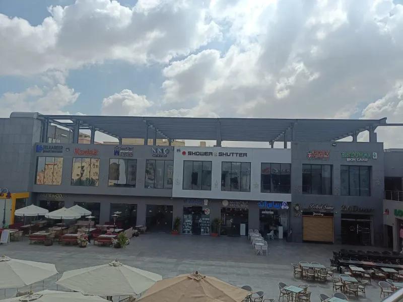 استثمر في محل على البلازا مباشرة بمساحة 56 متر market mall
