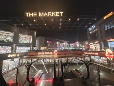 تجاري للبيع49 متر جاهز للتسليم داخل مول THE MARKET