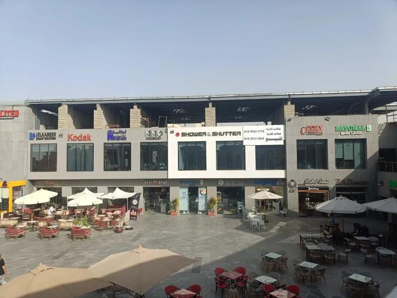 تجاري للبيع متشطب بالكامل 56 متر في مول the MARKET