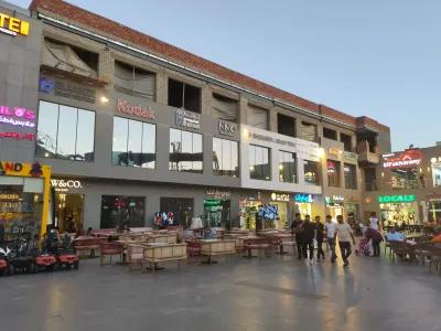 امتلك عيادتك في اقوي المولات الادارية والطيبة مول the market in New Cairo, Cairo - 5,535,000 EGP