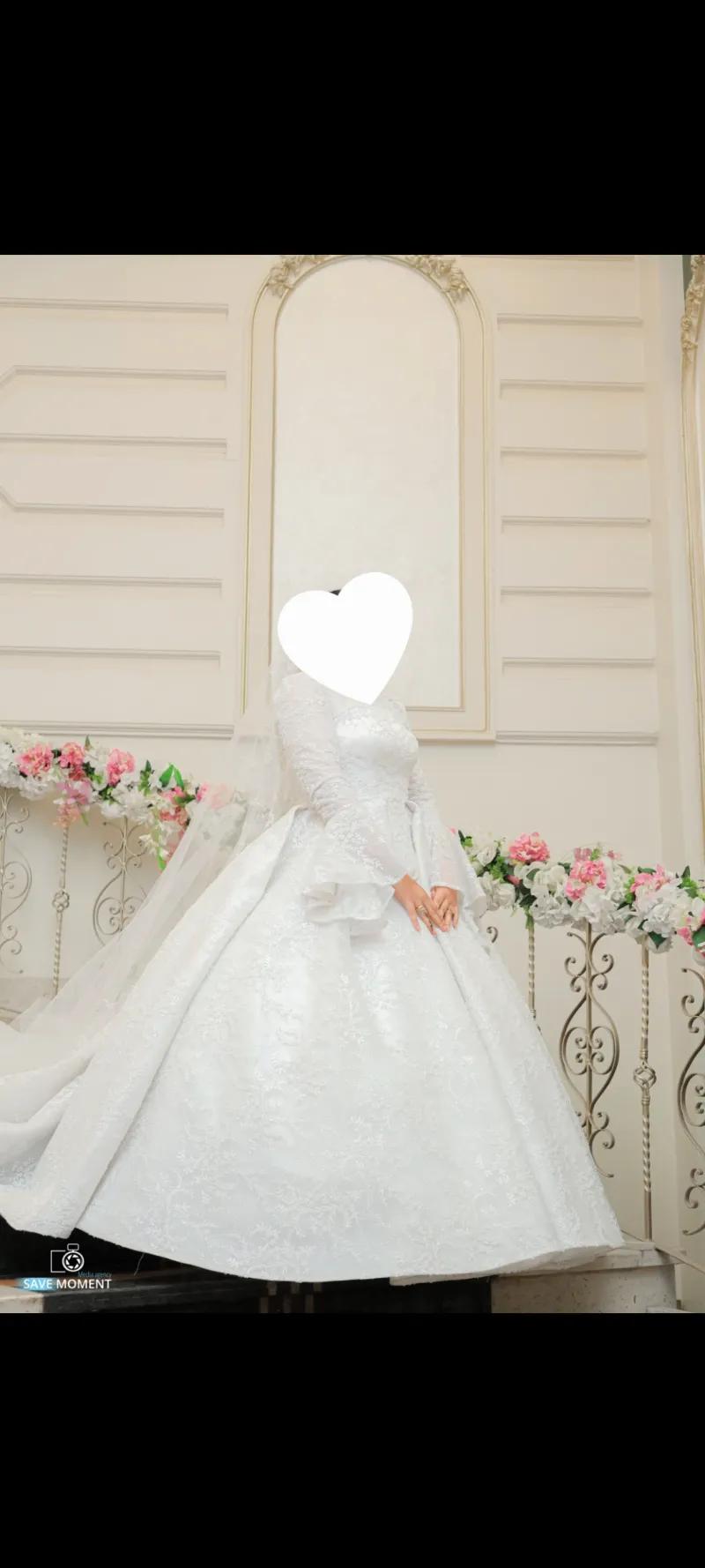 فستان زفاف للبيع