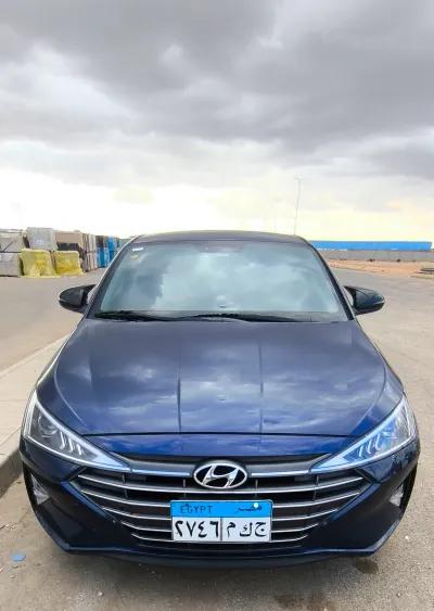 سيارة للإيجار اليومي ب السائق سفر او داخل المدينة او مشاريع