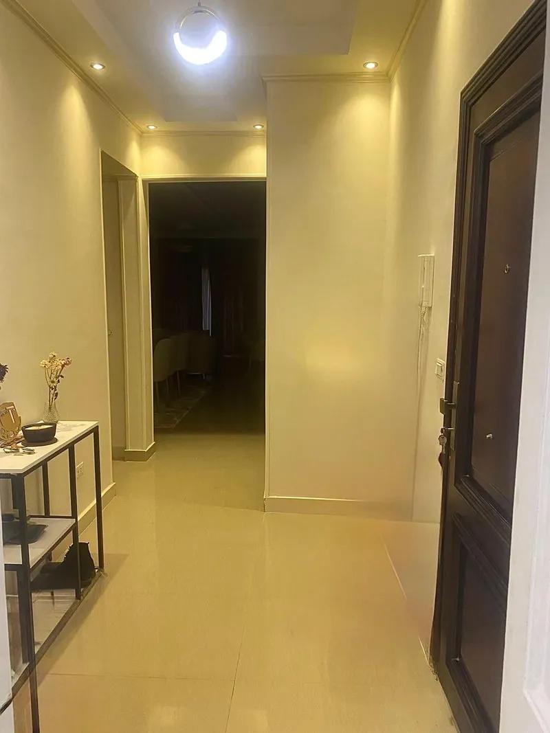 شقة متميزة للبيع فى البنفسج عمارات