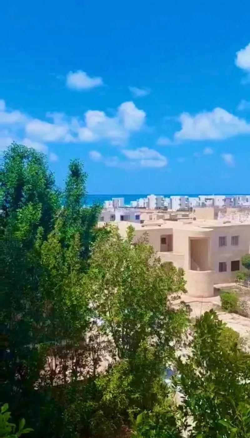شاليه للبيع بقريه مصر الجديده الساحل الشمالي