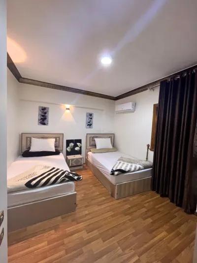 شقه مفروشه للايجار بشارع العلمين تفرعات احمد عرابي المهندسين