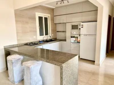 شقة استلام فورى متشطب في el patio oro ب مليون و 800 الف كاش