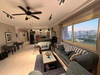 شِالية للبيع في hacienda north coast ب 2 مليون كاش