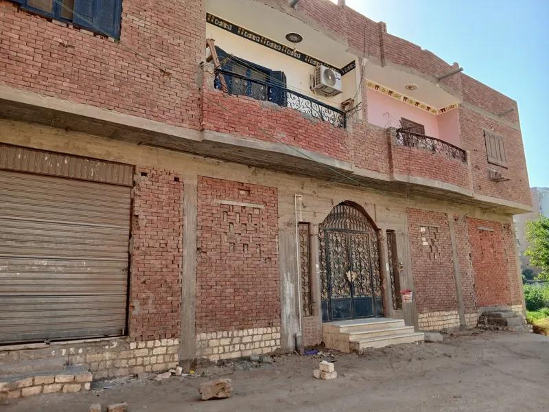 شقه ١٠٠ متر ارضى ف بنى سويف شارع الروضه