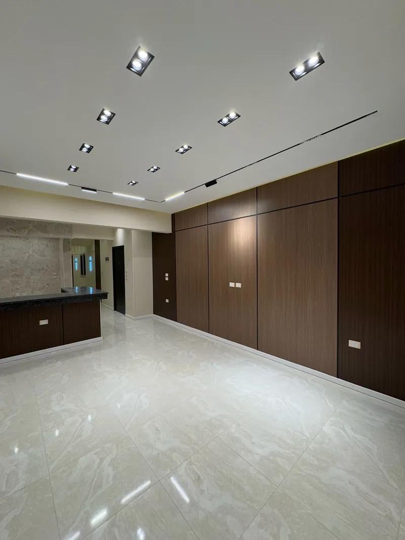 شقة للبيع بارض المخابرات حدائق اكتوبر تشطيب الترا سوبر لوكس