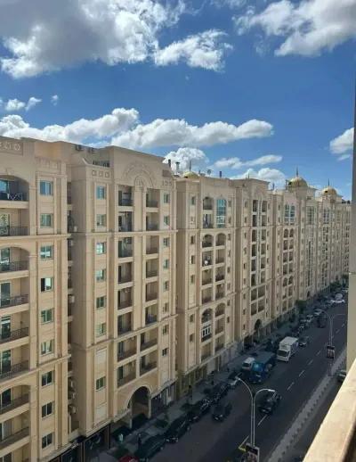 شقة للبيع في سموحة