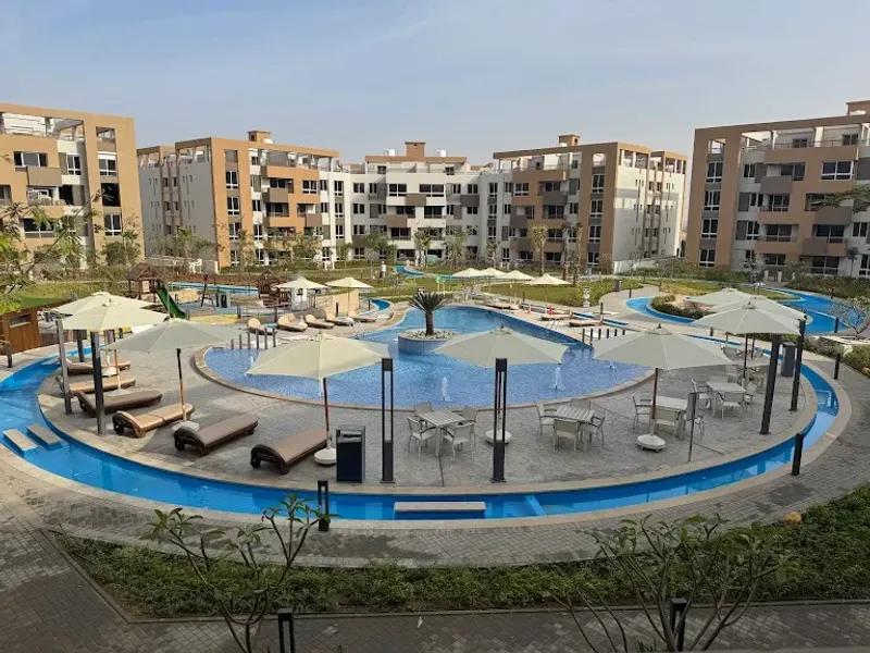 شقة مميزة فيو رائع جدا كمبوند جراندا لايف الشروق